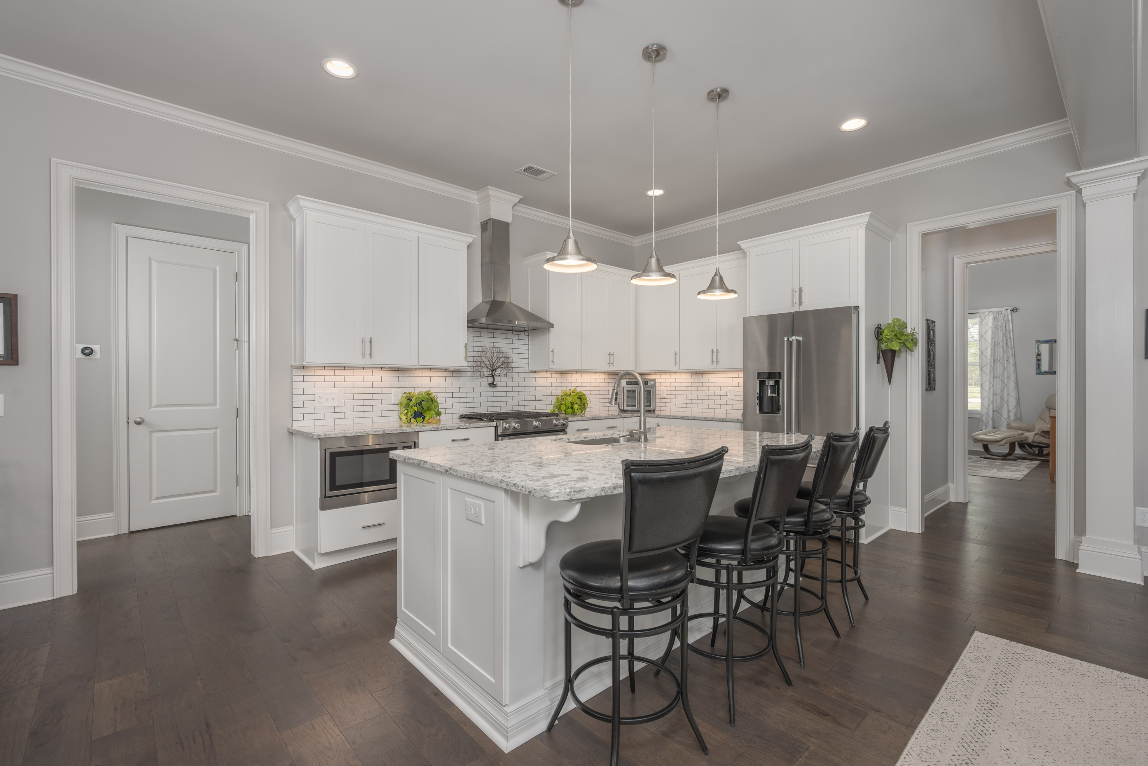 1140 Long Cove Drive image 11